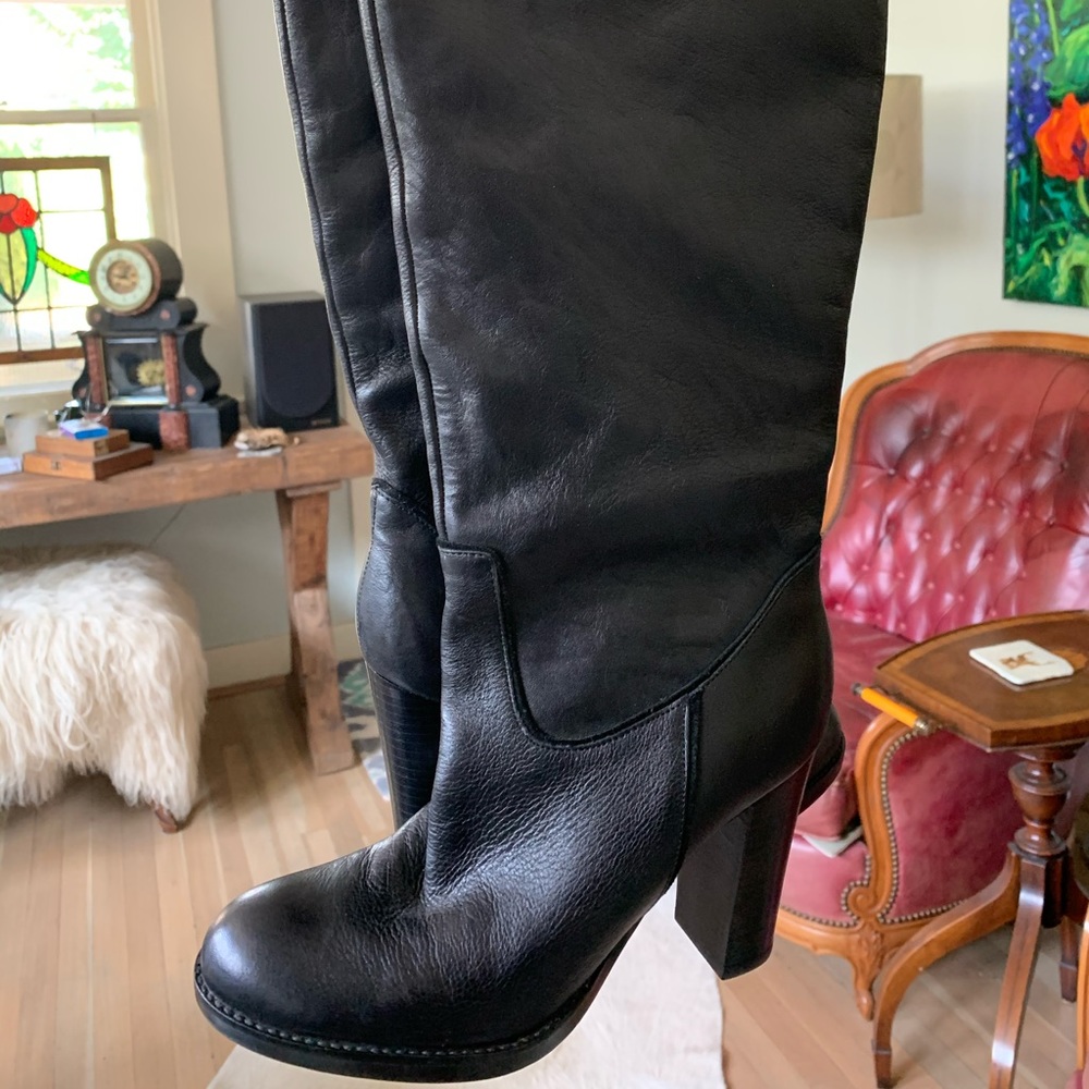 Nine West boots size 7